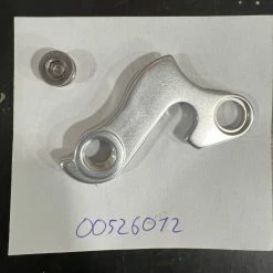 PATTE DE DERAILLEUR 1T AR